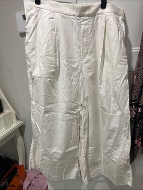 Banana Republic Wide Leg Pants in White